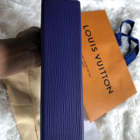 Louis Vuitton toiletry pouch 19. - Picture 6 of 8